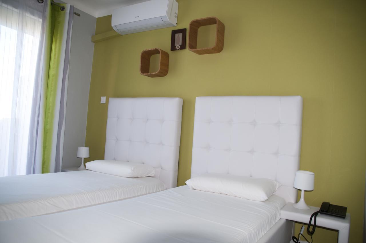 ארגלס-סור-מר Hotel Bleu Azur מראה חיצוני תמונה