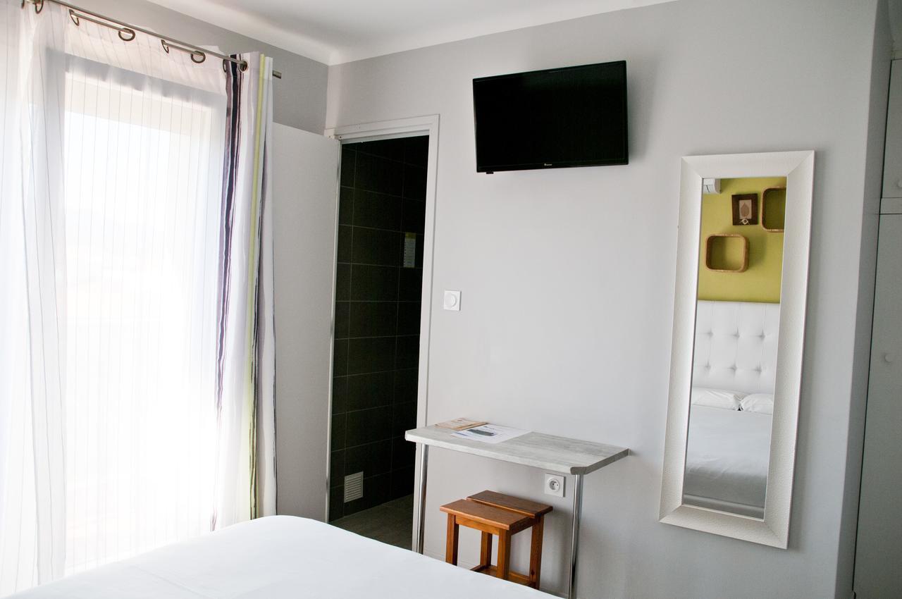 ארגלס-סור-מר Hotel Bleu Azur מראה חיצוני תמונה